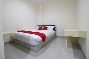RedDoorz Plus near Mall Ciputra Jakarta