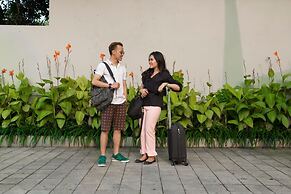 RedDoorz Plus near Mall Ciputra Jakarta