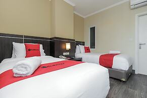 RedDoorz Plus @ Thamrin