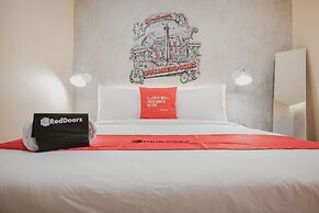 RedDoorz Plus @ Thamrin