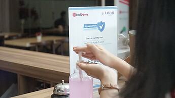 RedDoorz Plus @ Thamrin