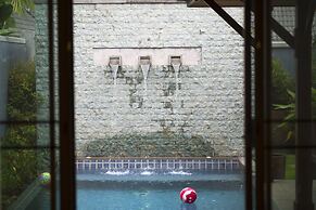 Onyx White Pearl Villa