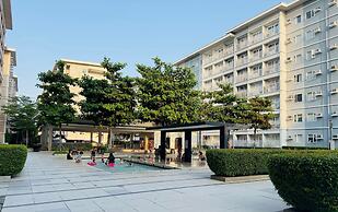 Trees Residences by Jhoy