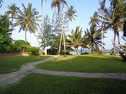 Simba Oryx Beach Cottages