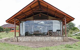 Simba & Oryx Nature Camp