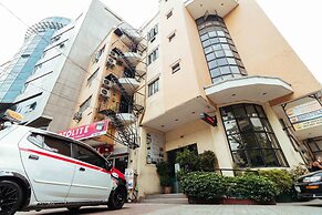 RedDoorz near Quirino Station