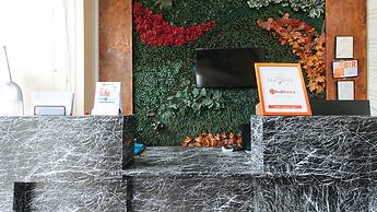 RedDoorz near Quirino Station