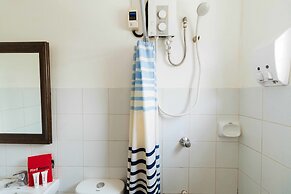 RedDoorz near Quirino Station