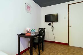 RedDoorz near Quirino Station