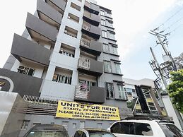 RedDoorz Plus @ Banawe Quezon City Weekly Stay