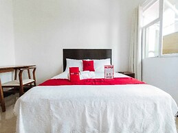 RedDoorz Plus @ Banawe Quezon City Weekly Stay