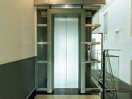 RedDoorz Plus @ Banawe Quezon City Weekly Stay