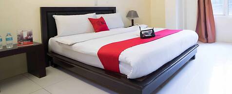 RedDoorz Plus @ Banawe Quezon City Weekly Stay