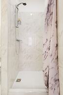 Budapest Holidays Fashion