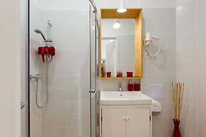 Budapest Holidays Fashion