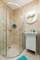 Budapest Holidays Fashion