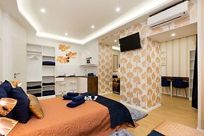 Budapest Holidays Fashion