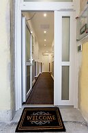 Budapest Holidays Fashion