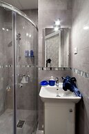 Budapest Holidays Fashion