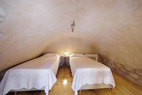 Arapakis Historic Castle