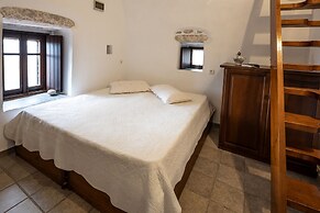 Arapakis Historic Castle