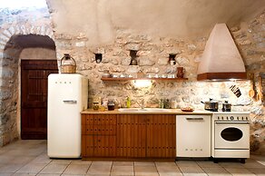 Arapakis Historic Castle