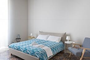 Casa Darsena with Sea View Balcony