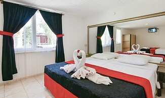 Side Altinkum Bungalow Hotel