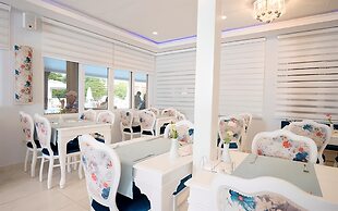 Clover Magic Altinkum Park Hotel