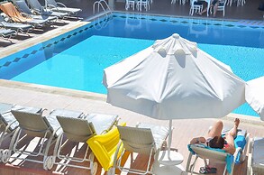 Clover Magic Altinkum Park Hotel