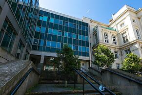 Green Diamond by Creatick Apartments