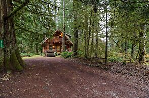 10sl - Real Log - Wifi - Sleeps-8 2 Bedroom Home by RedAwning