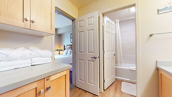 Mammoth Green #214 3 Bedroom Condo