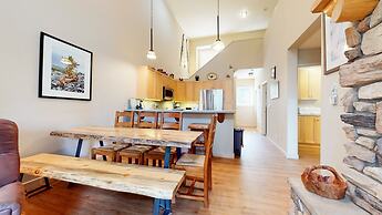 Mammoth Green #214 3 Bedroom Condo