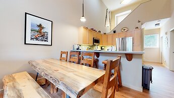 Mammoth Green #214 3 Bedroom Condo