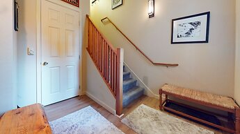 Mammoth Green #214 3 Bedroom Condo