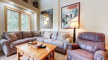 Mammoth Green #214 3 Bedroom Condo