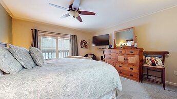 Mammoth Green #214 3 Bedroom Condo