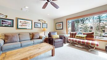 Summit #81 1 Bedroom Condo