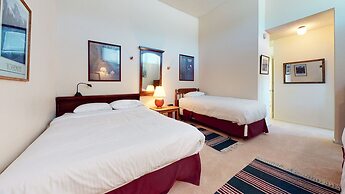 Summit #34 3 Bedroom Condo