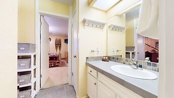 Summit #3 1 Bedroom Condo