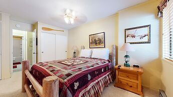 Summit #3 1 Bedroom Condo