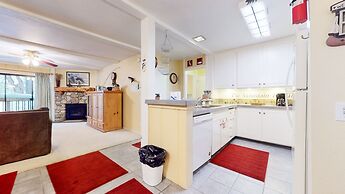 Summit #3 1 Bedroom Condo