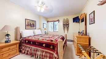 Summit #3 1 Bedroom Condo