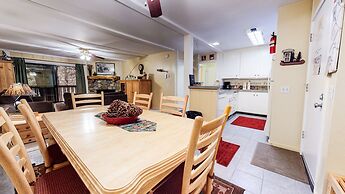 Summit #3 1 Bedroom Condo