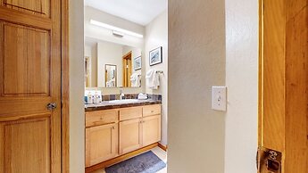 Summit #55 1 Bedroom Condo