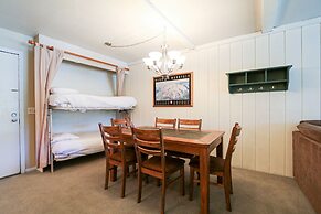 Summit #55 1 Bedroom Condo