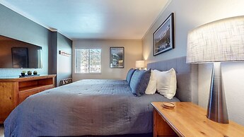 Summit #55 1 Bedroom Condo