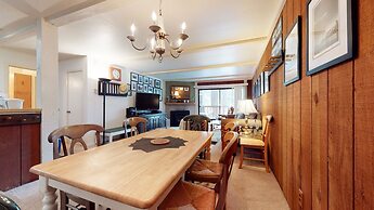 Summit #45 1 Bedroom Condo