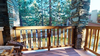 Summit #49 1 Bedroom Condo